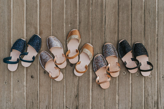 glitter-avarcas-on-boardwalk