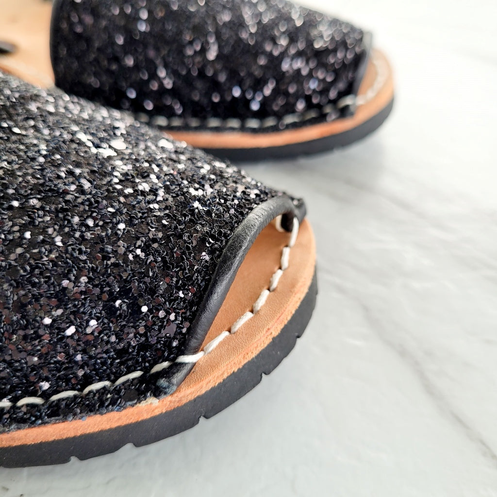 Black-Glitter-Avarcas-close-ups_3