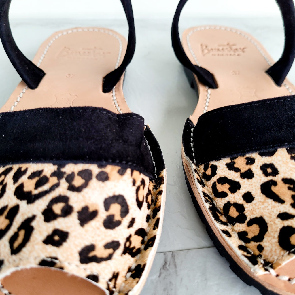 Duo-Black-Leopard-Avarcas-close-ups_4