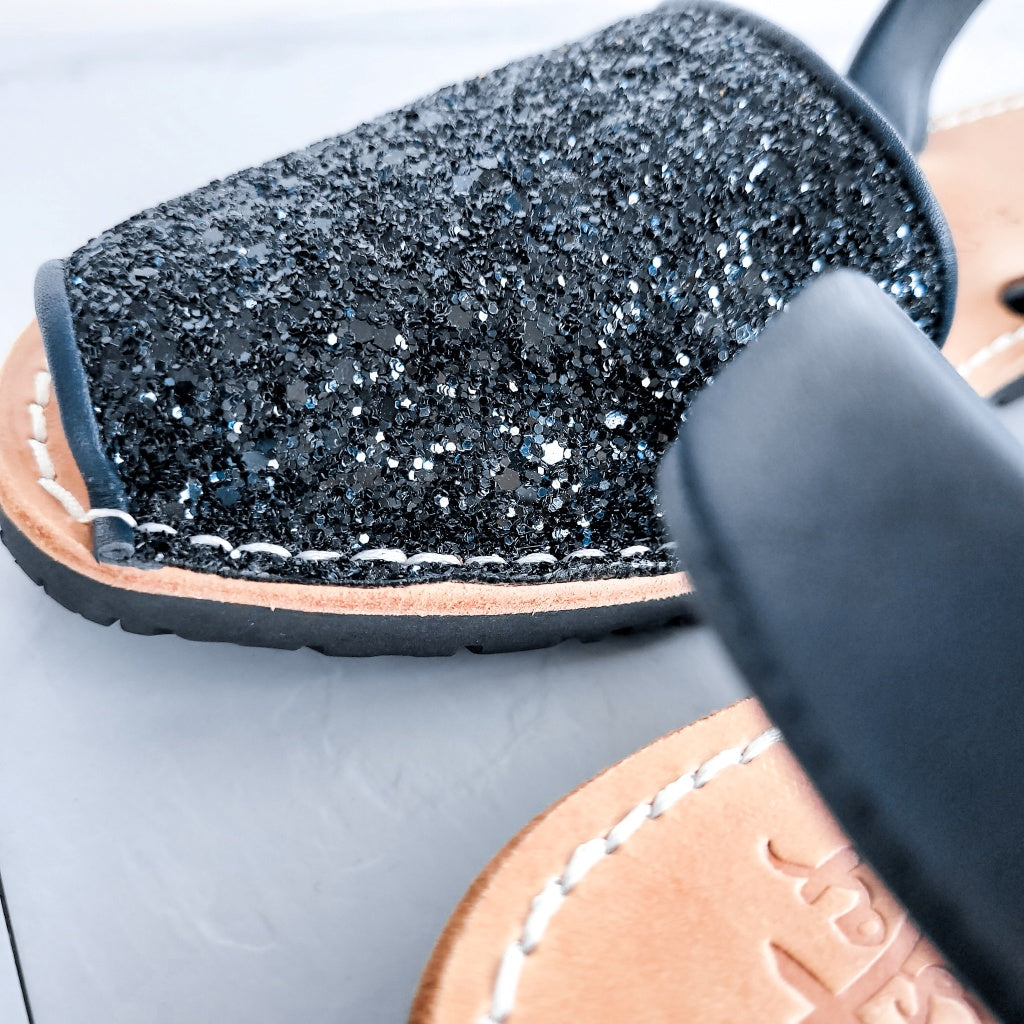 Navy-Glitter-Avarcas-close-ups_2