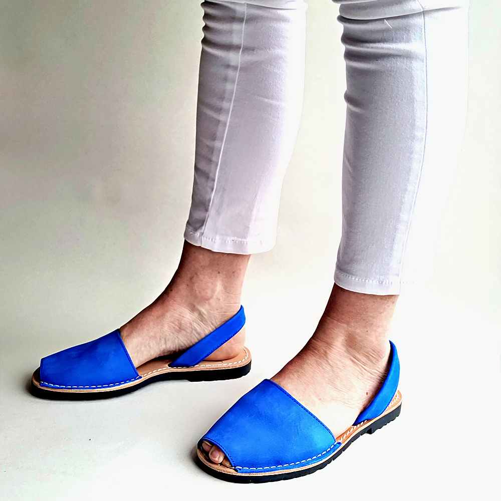 wearing-blue-avarcas