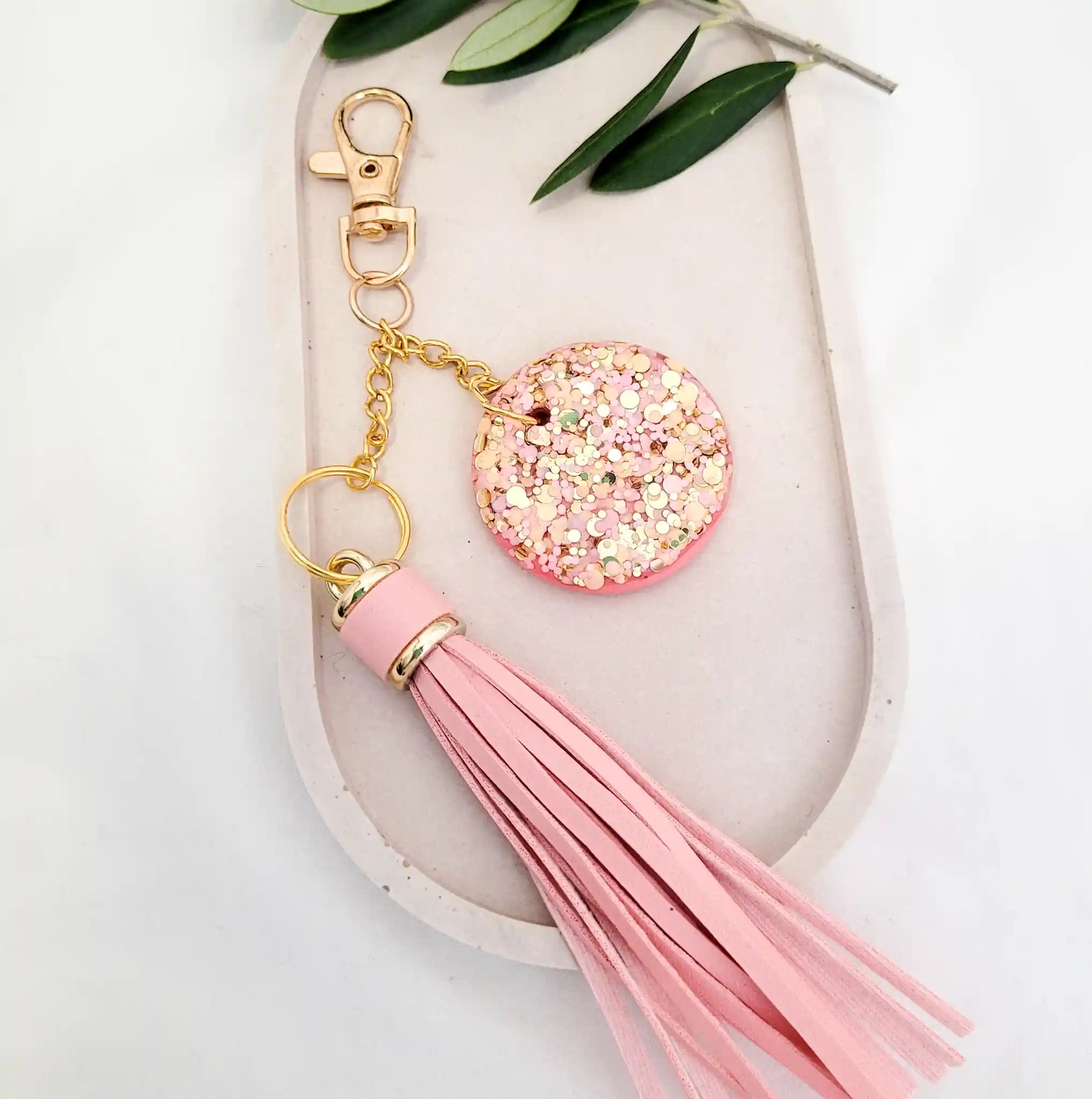 Keychain-Pink-Gold-Glitter-circle-PU-pink-Leather-tassel