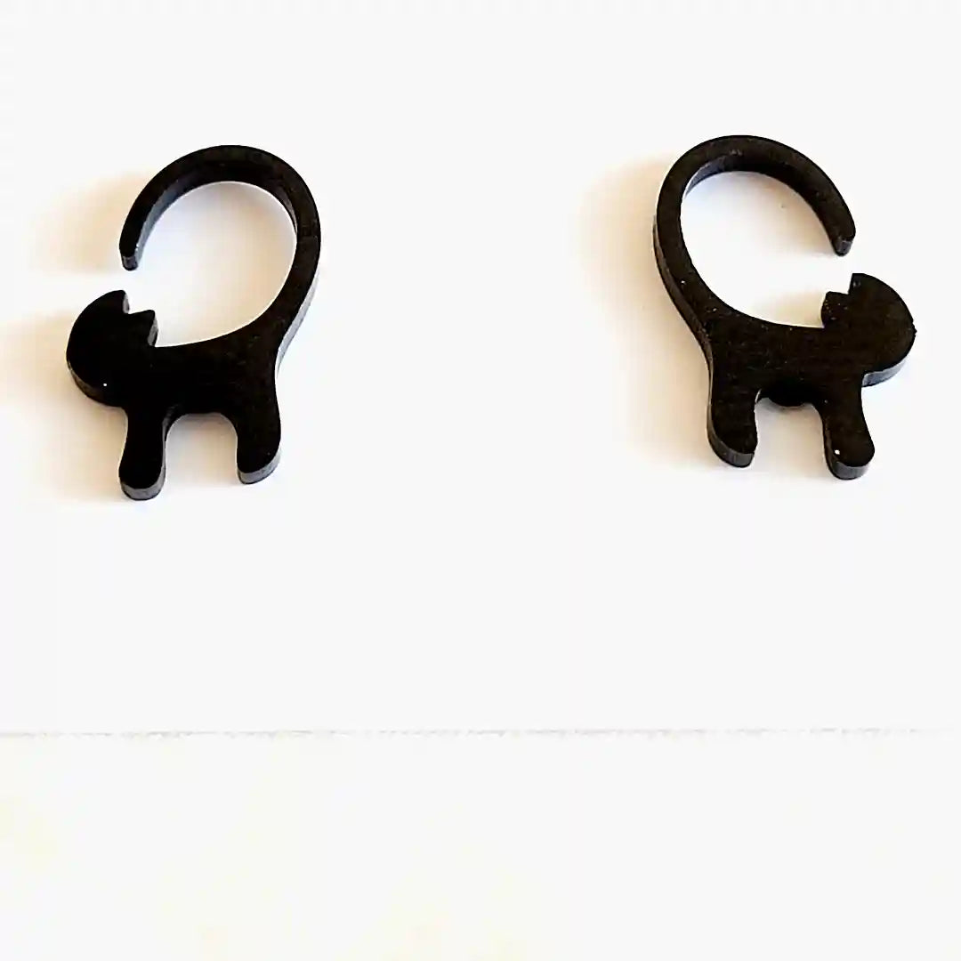 Stud-earrings-black-cat